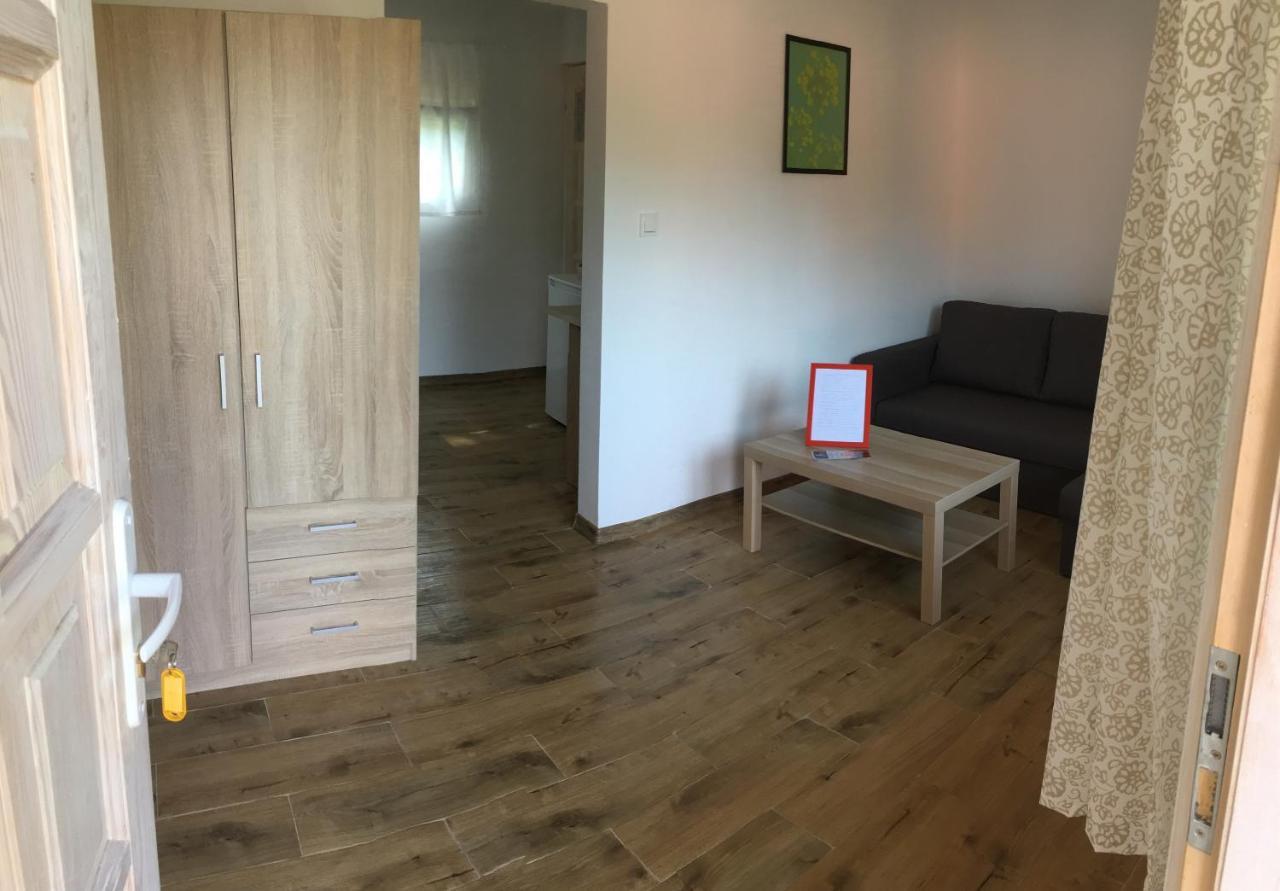 Osrodek Wypoczynkowy Flora Hotell Firlej Exteriör bild